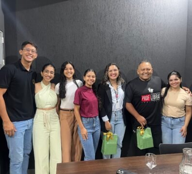 Encontro em 24 de Novembro de 2025 na Faculdade Cátolica Dom Orione para o podcast com especialista em Libras (1)