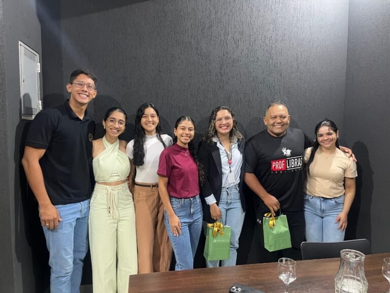 Projeto: Abordando inclusão e desafios comunicacionais dos surdos